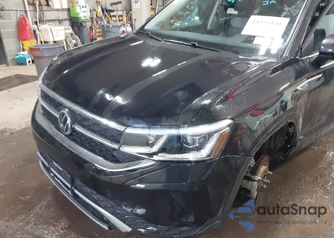 2022 Volkswagen Taos 1.5T Sel z USA, uszkodzony, nr VIN 3VVJX7B2XNM025453